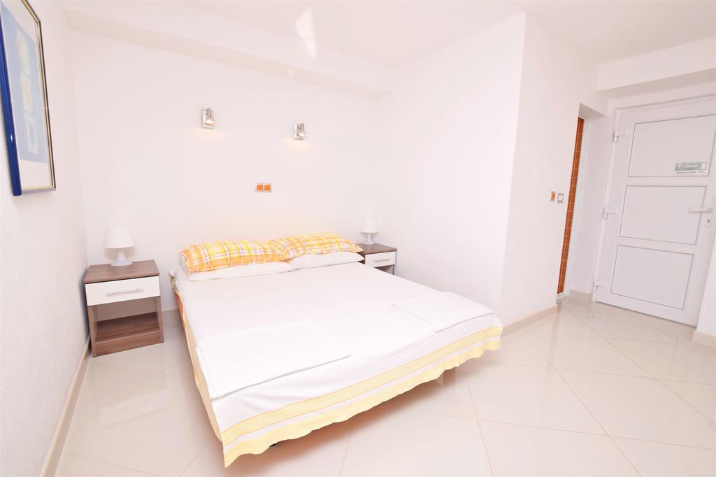 Apartments Dubravka พิสัก ภายนอก รูปภาพ